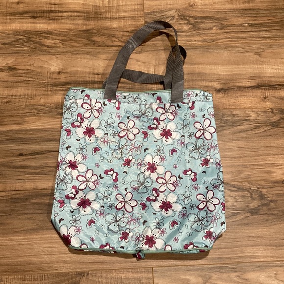 H&H tote bag ~ on the go ~ Melissa ~ she needed a hero so that’s what she became - Picture 6 of 12